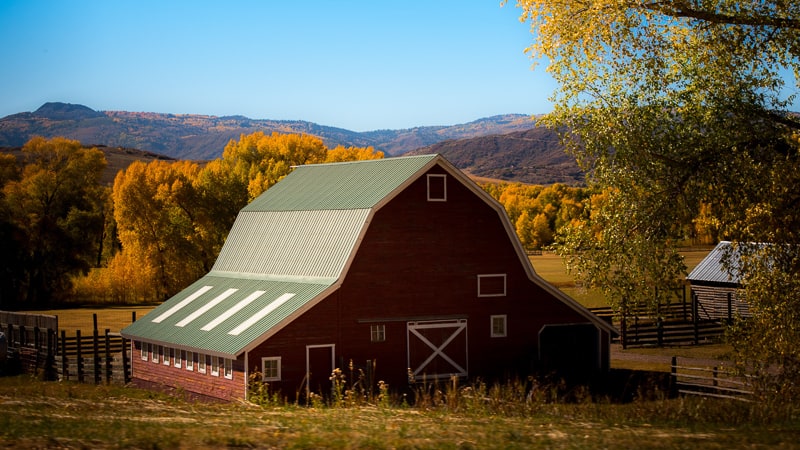 Barns and Outbuilding Increase Value for Oregon Ranches for Sale